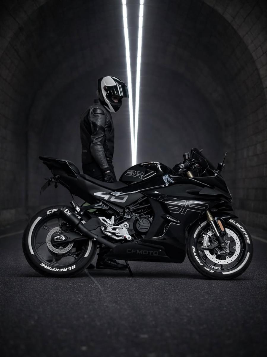CFMOTO SR · Tunnel